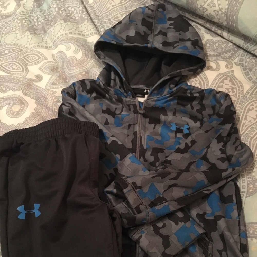Under Armour Track Suit